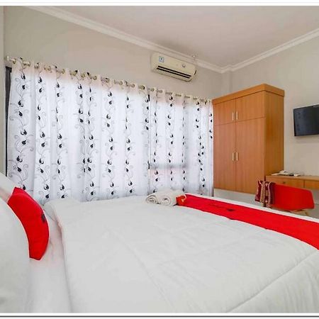 Reddoorz Near Jiexpo Kemayoran 2 Джакарта Экстерьер фото