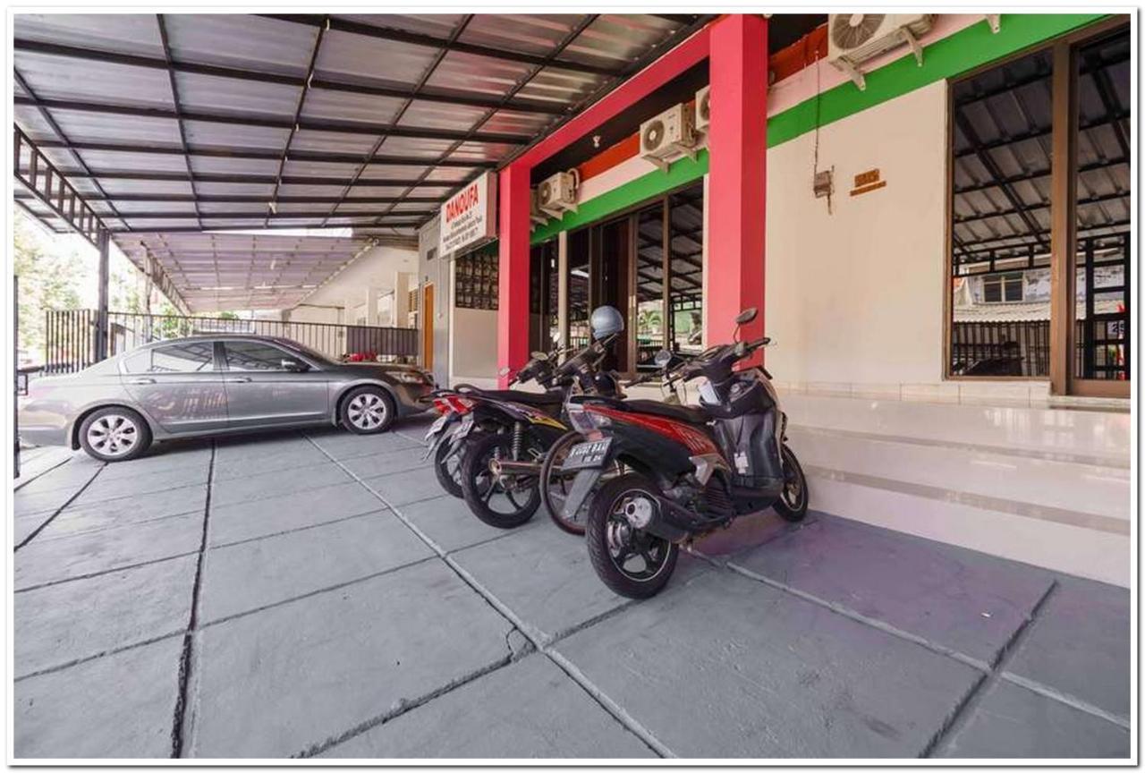 Reddoorz Near Jiexpo Kemayoran 2 Джакарта Экстерьер фото