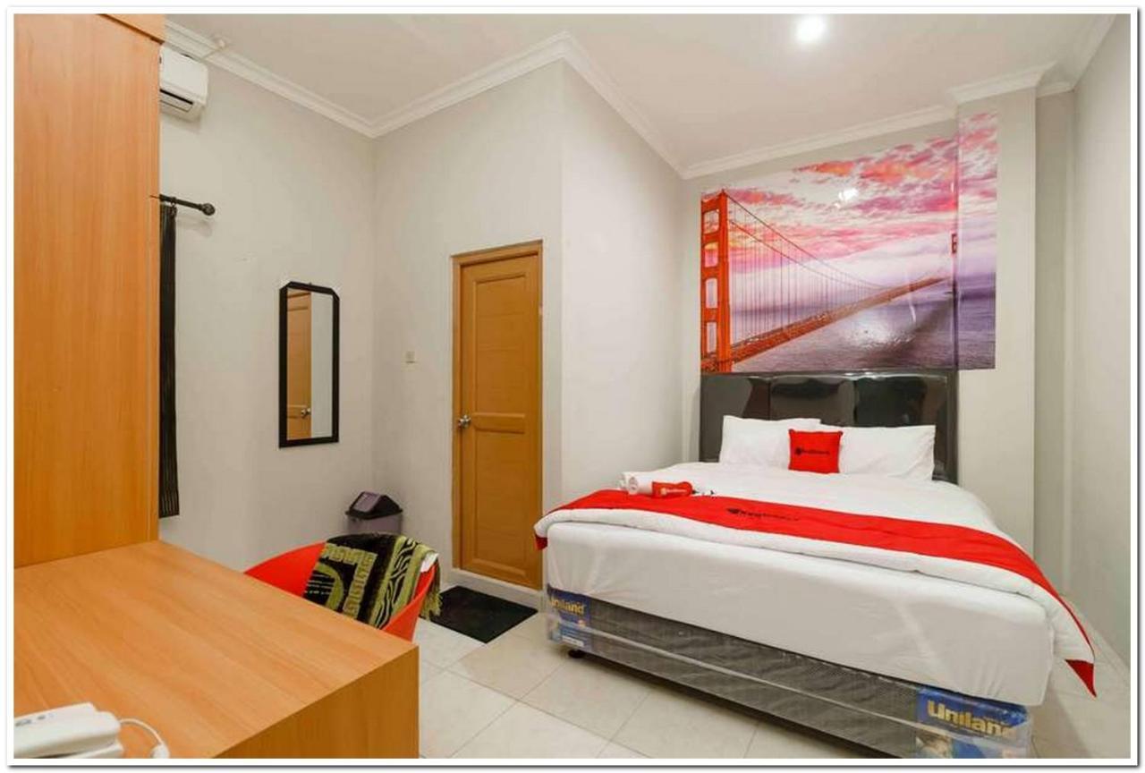 Reddoorz Near Jiexpo Kemayoran 2 Джакарта Экстерьер фото
