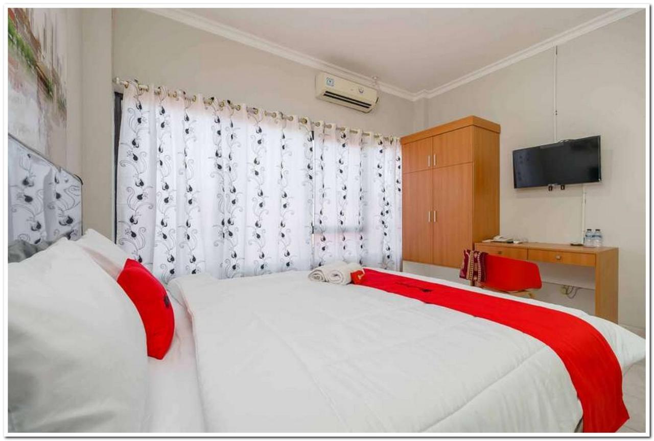 Reddoorz Near Jiexpo Kemayoran 2 Джакарта Экстерьер фото